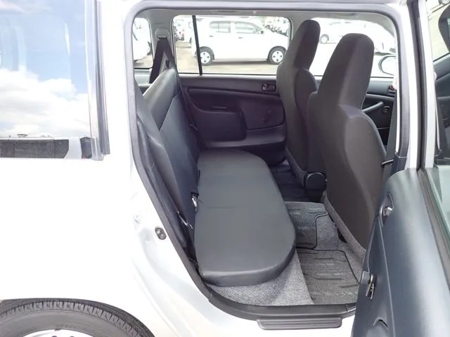 トヨタ　プロボックスバン　２ＷＤ