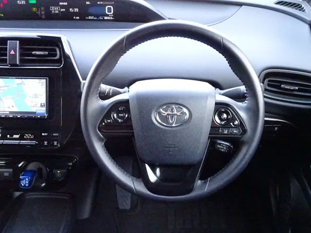 トヨタ　プリウス
