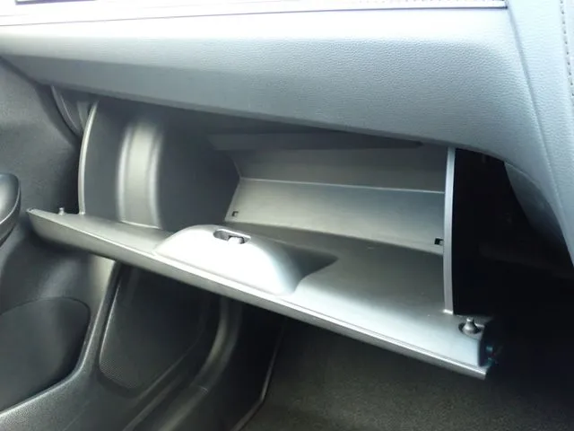 シャトル　ハイブリッド（ホンダ）の車両写真