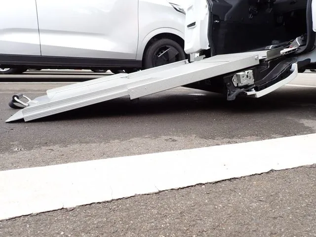 タント(ダイハツ)の車両写真