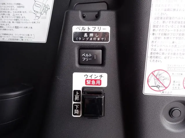 タント(ダイハツ)の車両写真