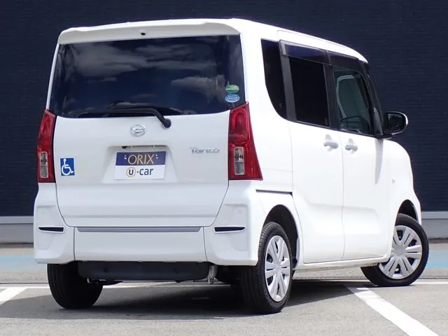 タント(ダイハツ)の車両写真