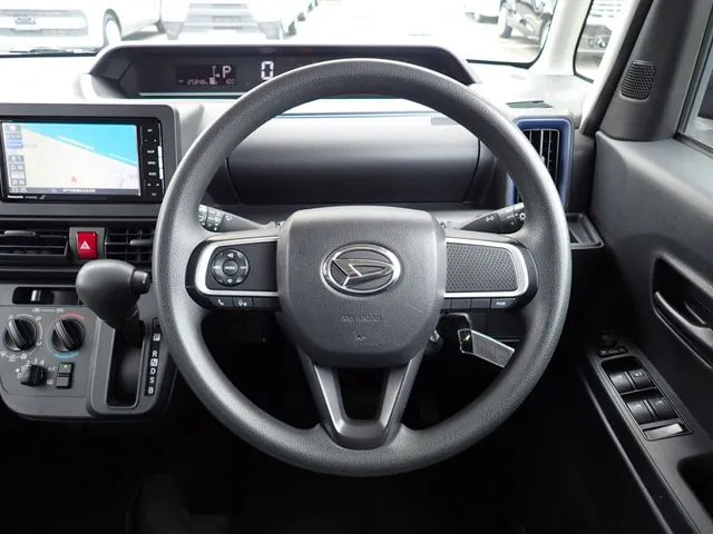 タント(ダイハツ)の車両写真