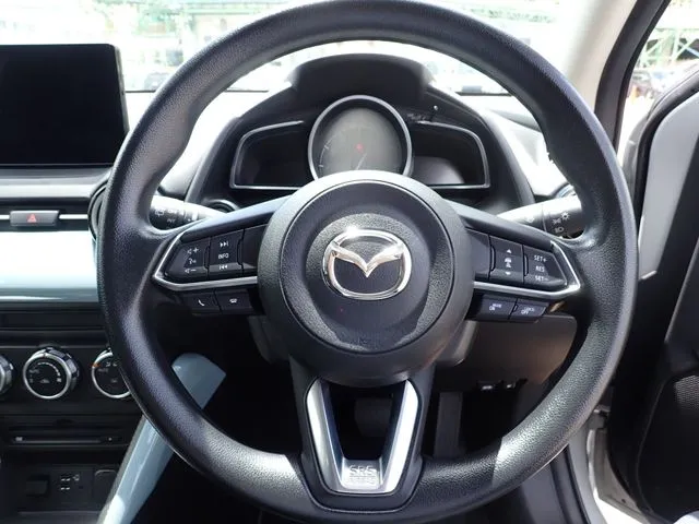 MAZDA2(マツダ)の車両写真