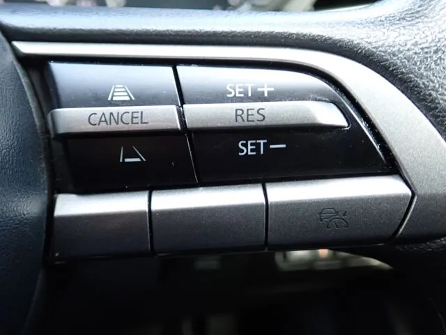マツダ MAZDA3 セダン