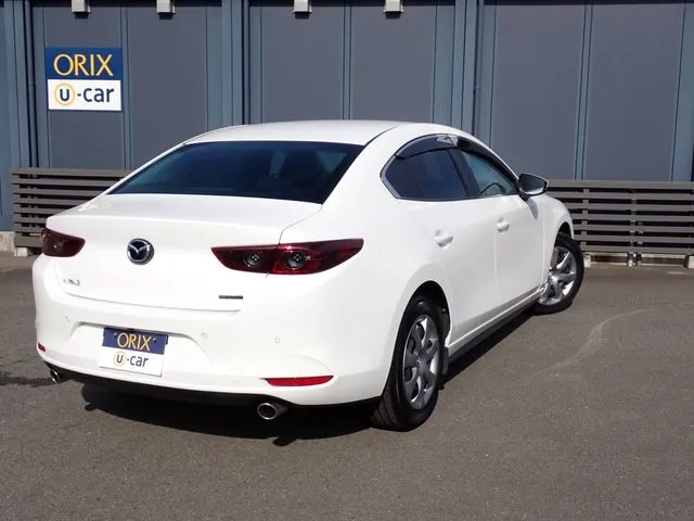 マツダ MAZDA3 セダン
