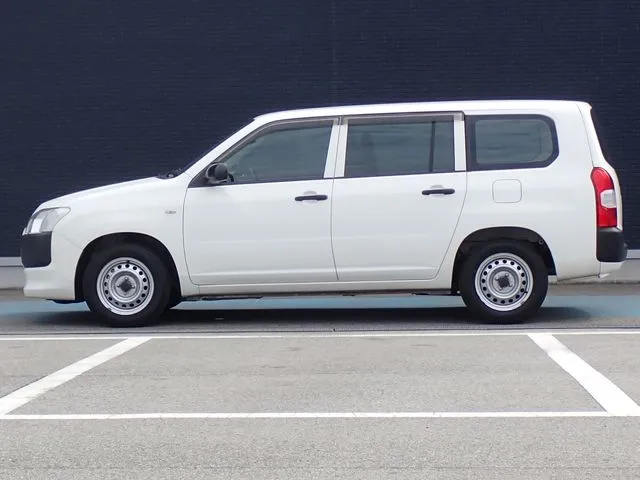 トヨタ　プロボックスバン　２ＷＤ