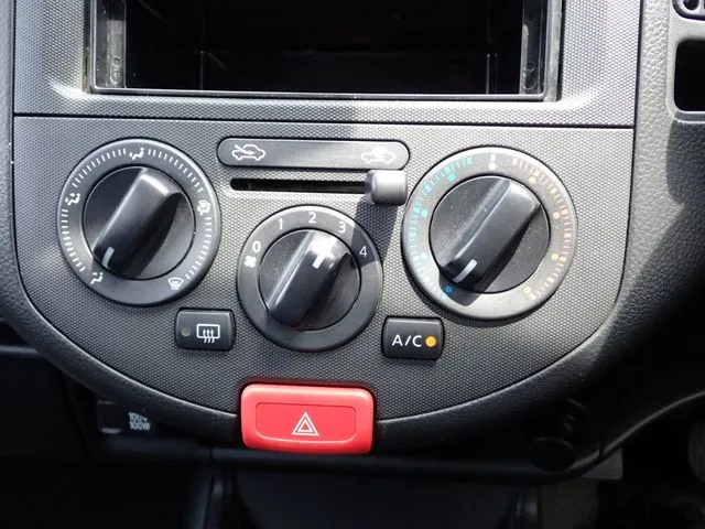 NV150 AD 2WD(ニッサン)の車両写真