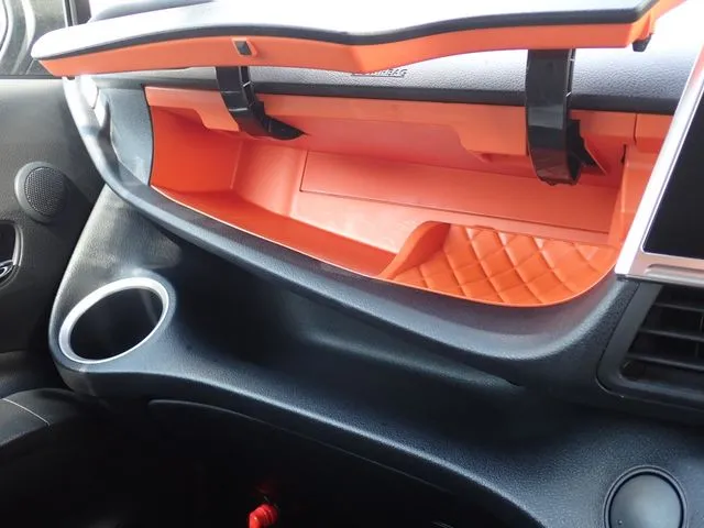 シエンタ ハイブリッド(トヨタ)の車両写真