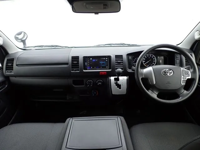 トヨタ　ハイエースバン　２ＷＤ