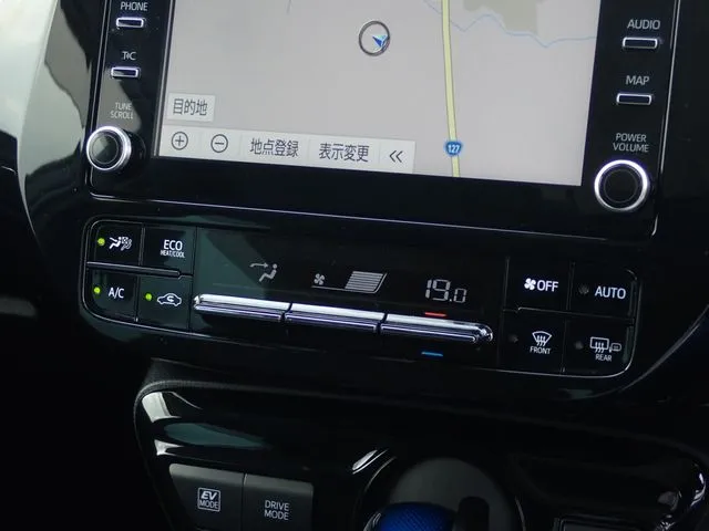 トヨタ　プリウス　４ＷＤ