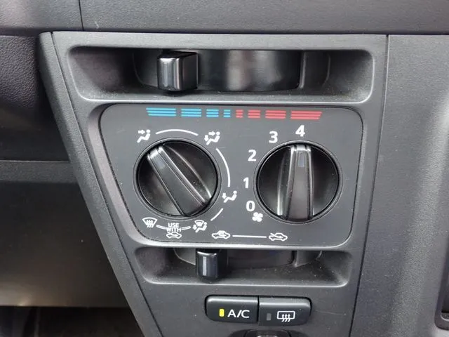 ダイハツ　ハイゼットカーゴ