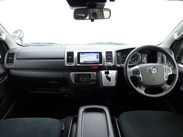 トヨタ　ハイエースバン　２ＷＤ
