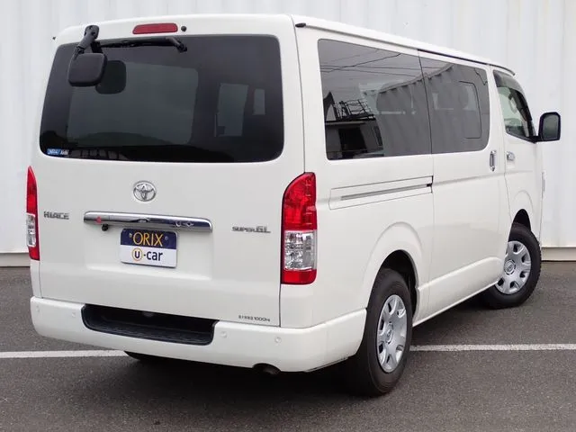 トヨタ　ハイエースバン　２ＷＤ