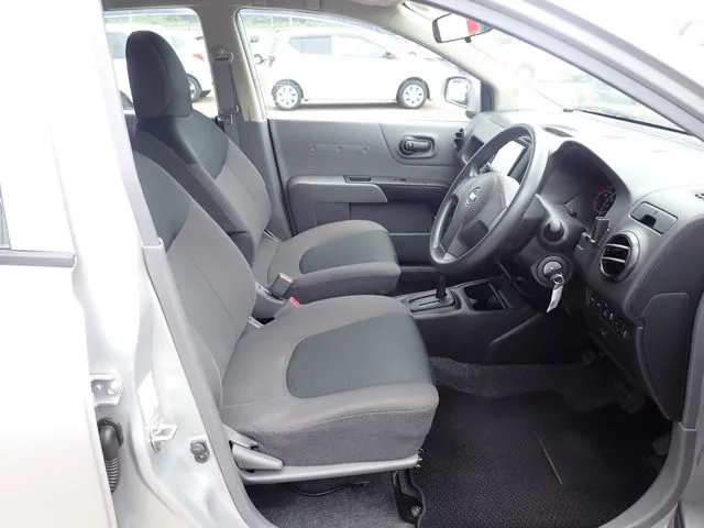 NV150 AD 2WD(ニッサン)の車両写真
