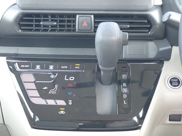 ルークス（ニッサン）の車両写真