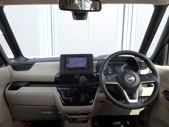 ルークス（ニッサン）の車両写真