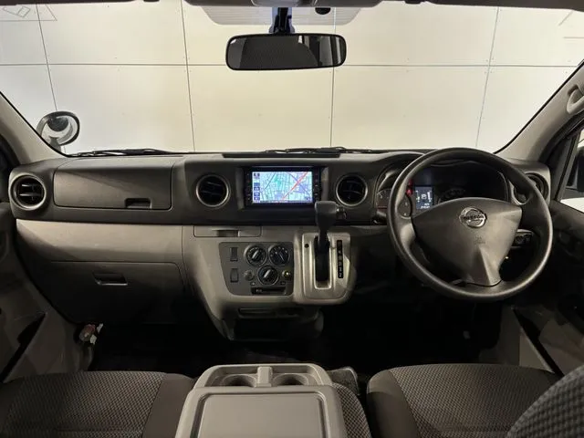 ニッサン NV350キャラバン 4WD