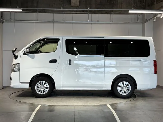 ニッサン NV350キャラバン 4WD