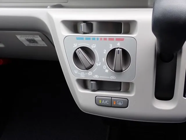 ダイハツ　ミラ　イース
