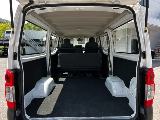 ＮＶ３５０キャラバン　１．２ｔ（ニッサン）の車両写真