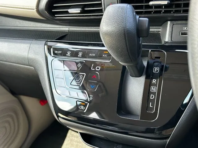 デイズ（ニッサン）の車両写真