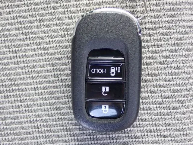 ホンダ　Ｎ　ＢＯＸ　４ＷＤ
