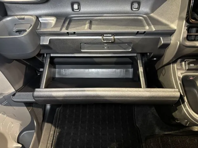 トヨタ　シエンタ　ハイブリッド