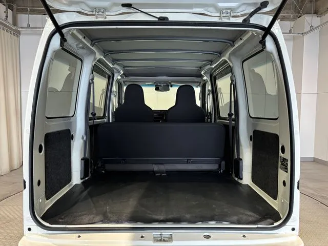ハイゼットカーゴ 4WD(ダイハツ)の車両写真
