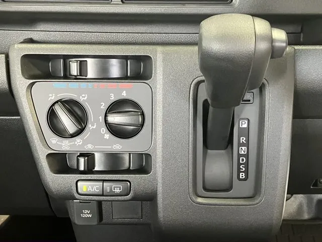 ダイハツ ハイゼットカーゴ