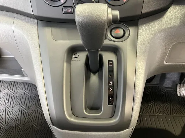 ニッサン NV200バネットバン