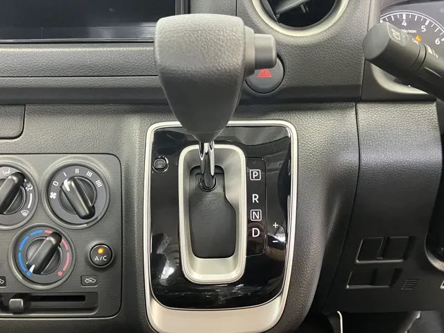 ニッサン キャラバンV 1.2t 2WD