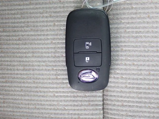 ダイハツ　ムーヴ　４ＷＤ