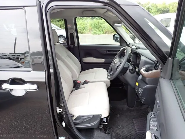 ダイハツ　ムーヴ　４ＷＤ