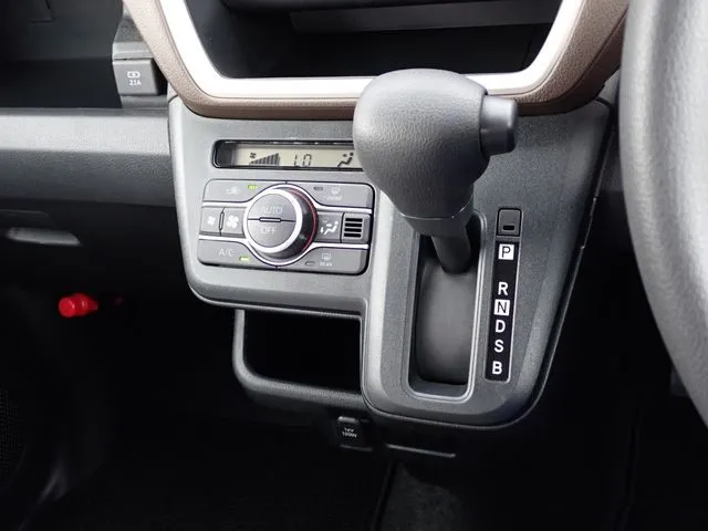 ダイハツ　ムーヴ　４ＷＤ