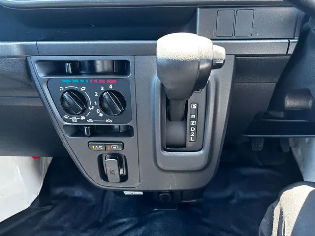 ダイハツ ハイゼットカーゴ