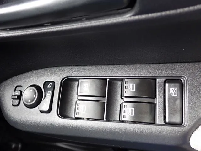 ダイハツ　ムーヴ　４ＷＤ