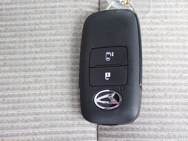 ダイハツ　ムーヴ　４ＷＤ
