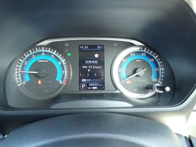 ルークス(ニッサン)の車両写真