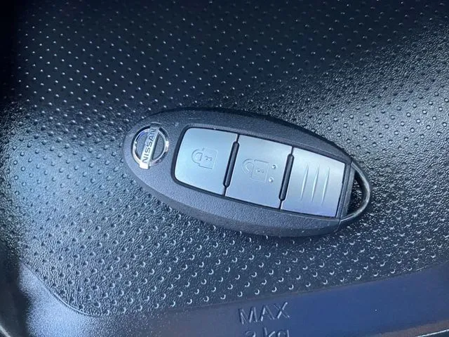 ニッサン　デイズ　４ＷＤ