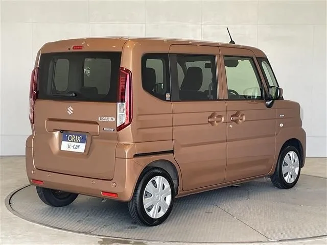 スペーシア(スズキ)の車両写真