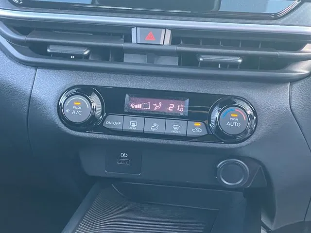 ニッサン　ノート