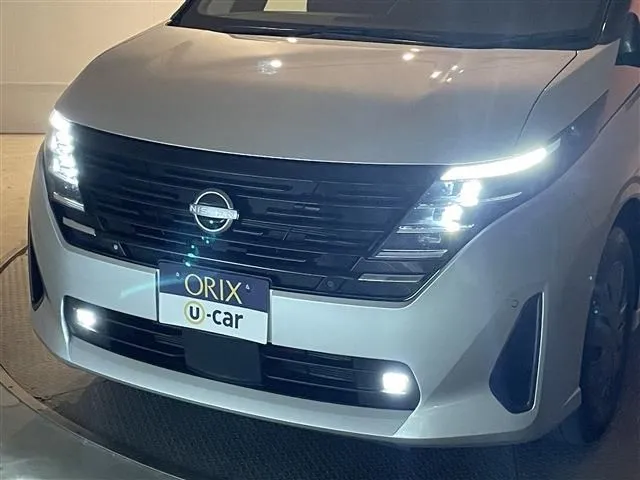 セレナ(ニッサン)の車両写真