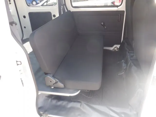 ハイゼットカーゴ 4WD(ダイハツ)の車両写真