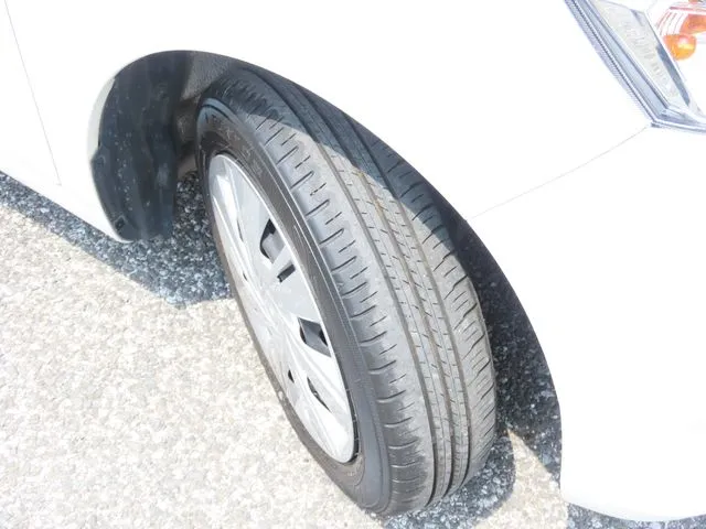 ミラ　イース（ダイハツ）の車両写真