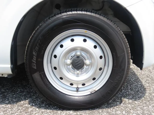 アルトバン(スズキ)の車両写真