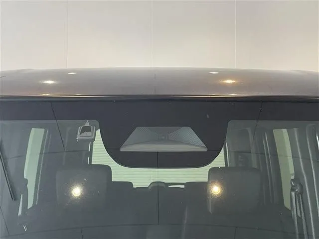 Ｎ　ＢＯＸ　カスタム（ホンダ）の車両写真