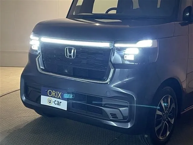 Ｎ　ＢＯＸ　カスタム（ホンダ）の車両写真