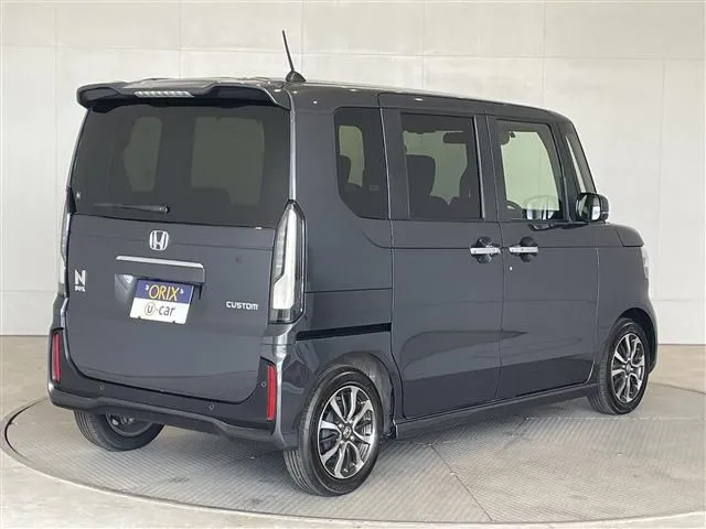 Ｎ　ＢＯＸ　カスタム（ホンダ）の車両写真