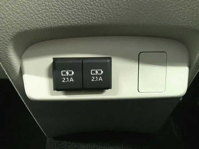 シエンタ 4WD(トヨタ)の車両写真